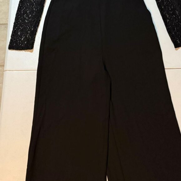 BCBGMAXAZRIA Black Lace Sleeve Jumpsuit – Size 0 - Picture 4 of 15